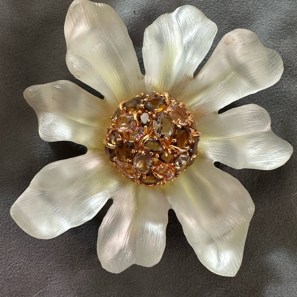 2011 Alexis Bittar lucite daisy white flower swarovski crystals brooch